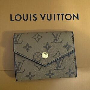 Louis Vuitton Gray Monogram Wallet